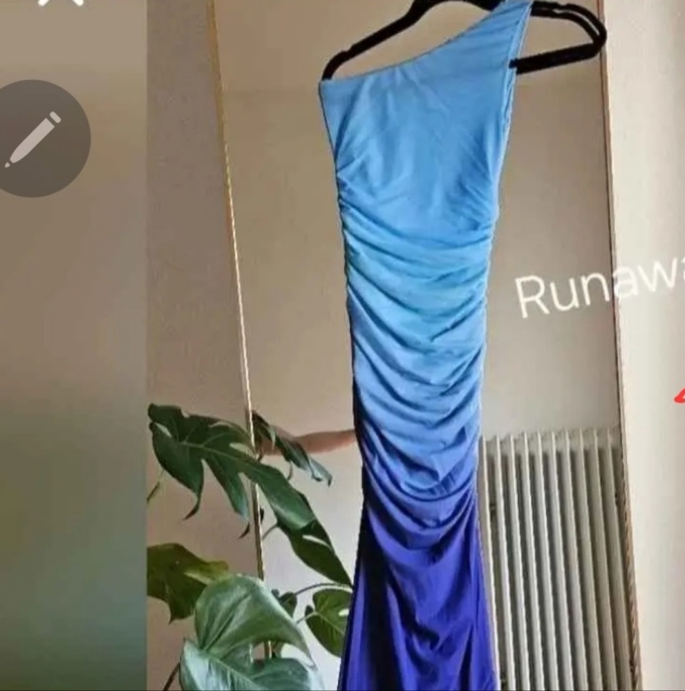 Elegant Blue Maxi Dress